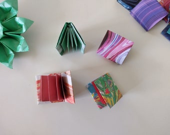 Set of 4 handmade origami multicoloured mini books in marbled patterns / party favours / gift toppers / eco friendly gift