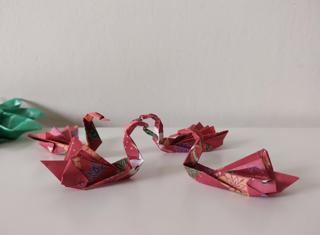 Handmade Origami Miniature Swans (set of 4): Red Kimono Pattern Paper ...