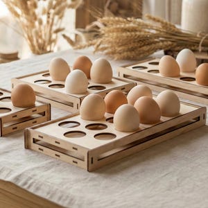 エッグホルダートレイ - レーザーカットバンドル、スタンドプロジェクト4個のSVGセット（デジタルファイル）