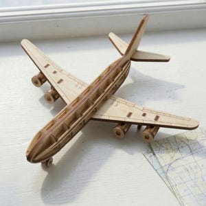 Vliegtuigmodel lasergesneden bestand, DXF-passagiersvliegtuig miniatuur DIY-projectsjabloon (digitale download)