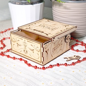 Mechanical Gear Box – Laser Cut File, Vintage Style SVG Plywood Project with Moving Lid