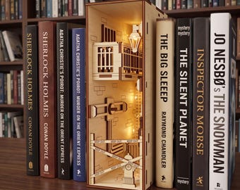 Crime scene Book Nook - Laser Cut File, SVG Detectiv Shelf insert Diorama DIY Template