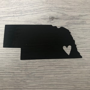 States of America State Silhouette with heart N/ Nebraska-North Dakota vinyl decal/sticker