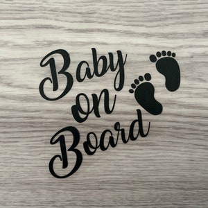 Naklejka winylowa „Baby on Board” – dostępna w wielu kolorach