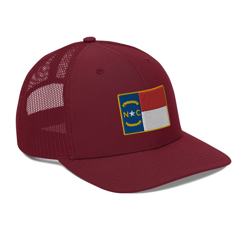 North Carolina Flag Patch Richardson 112 Truckerkeps Cardinal