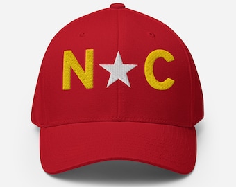 North Carolina Flagge inspirierter Taillierter Hut | FlexFit 6277