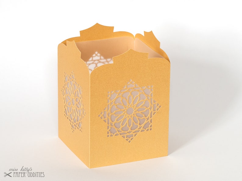 Windlight craft kit Oriental lantern gold image 3