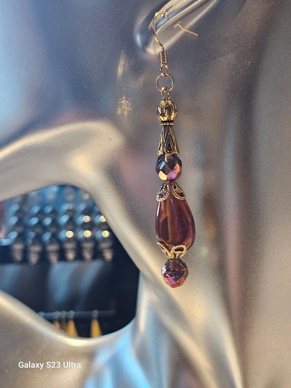 Fuchsia carnival glass with berry crystal earrings