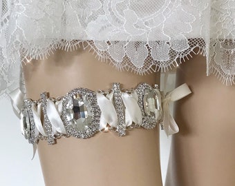 Ivory wedding garter Rhinestone jewellery handmade garter Crystal royal single garter Chic heirloom bridal garter Luxurious couture garter