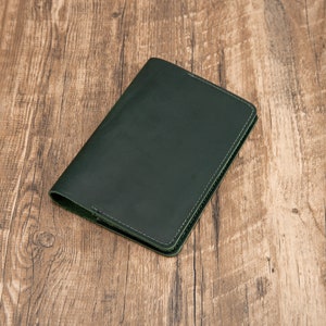 Couverture en cuir faite main pour notes de terrain, Couverture en cuir rechargeable, Couverture de passeport en cuir, Couverture de journal personnalisée au format de poche
