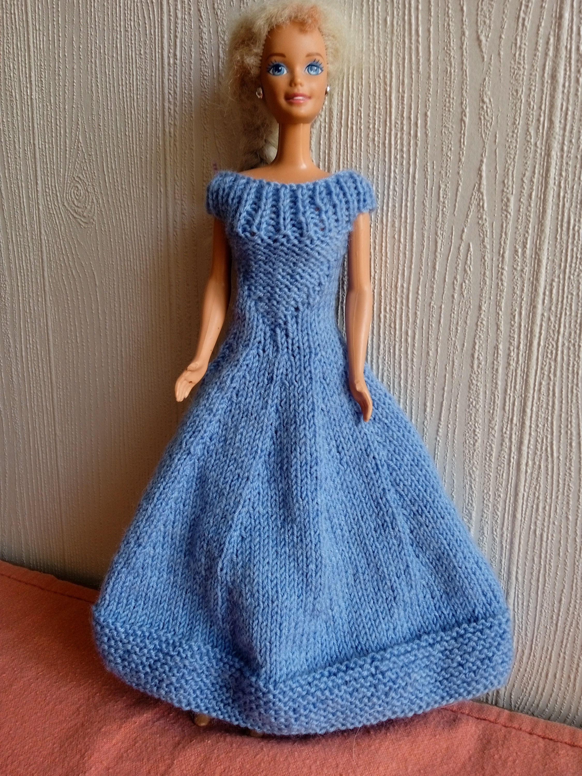 Barbie robe longue -  France