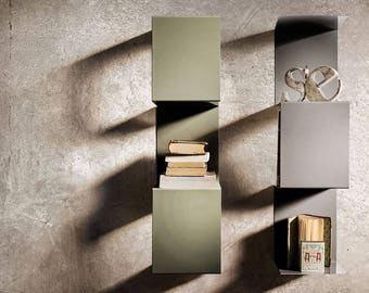 Colored metal bookcase | Modular bookcase | Wall bookcase | Design bookcase | Bent iron bookcase | Shelf | Bookcase