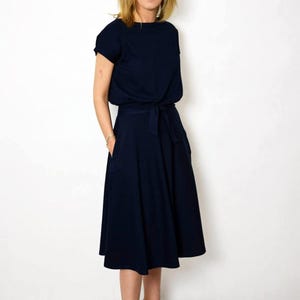 Katoenen midi-jurk, marineblauwe jurk met korte mouwen, maat S-XXL, LUCY