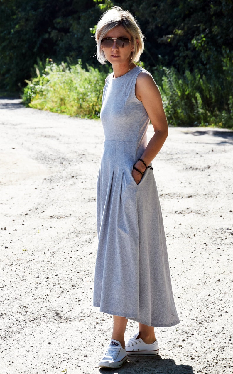 AUDREY langes Kleid aus 100 % Baumwolle, hergestellt in Polen / graues Kleid / handgefertigtes Kleid / mit Taschen / längere Rückseite des Kleides Bild 4