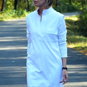 SAHARA 100% Baumwollkleid mit Stehkragen aus Polen / mit Taschen / handgemachtes Kleid / schlichtes Kleid / Vintage Weiß
