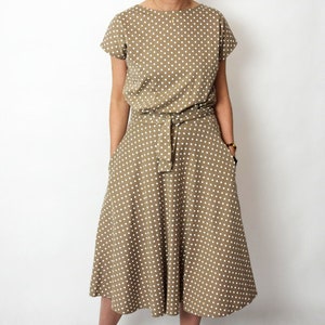 LUCY gepunktetes Kleid Midi Flared Baumwolle Kleid aus Polen / handgemachtes Kleid / 100% Baumwolle Kleid / Vintage Kleid / Sommer / made in Poland Light brown - mocha
