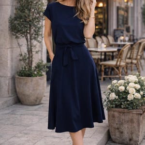 Baumwoll Midi Kleid mit kurzen Ärmeln und Taschen, Bateau-Ausschnitt