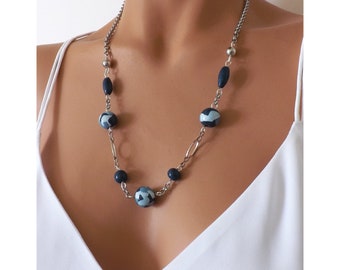 Collier fantaisie fait main en perles, une idée cadeau pour femme, bijoux fabrication artisanale en pâte polymère