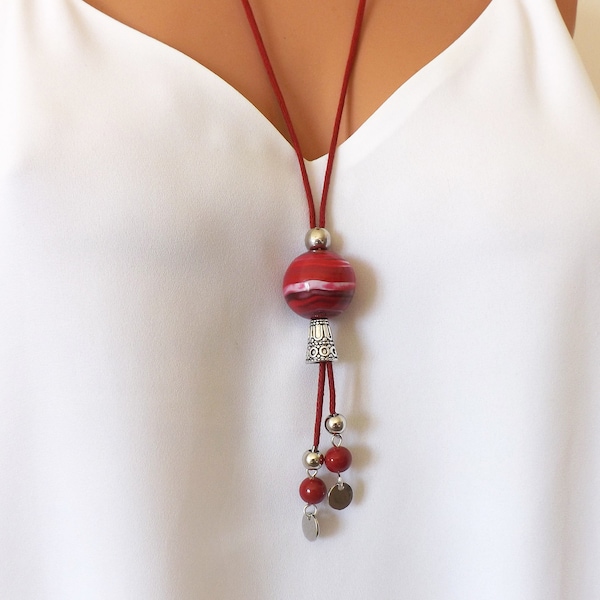 Sautoir fantaisie pour femme rouge, collier long, bijoux et perles fabrication artisanale en polymère