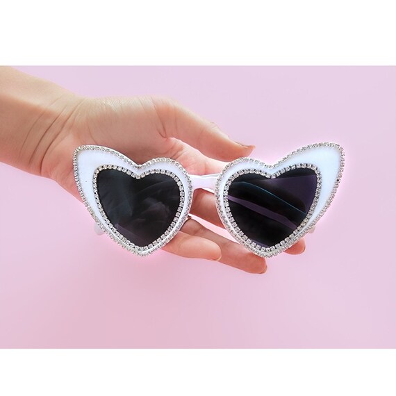 White Heart Shaped Rhinestone Sunglasses Bachelorette Party  display picture 2