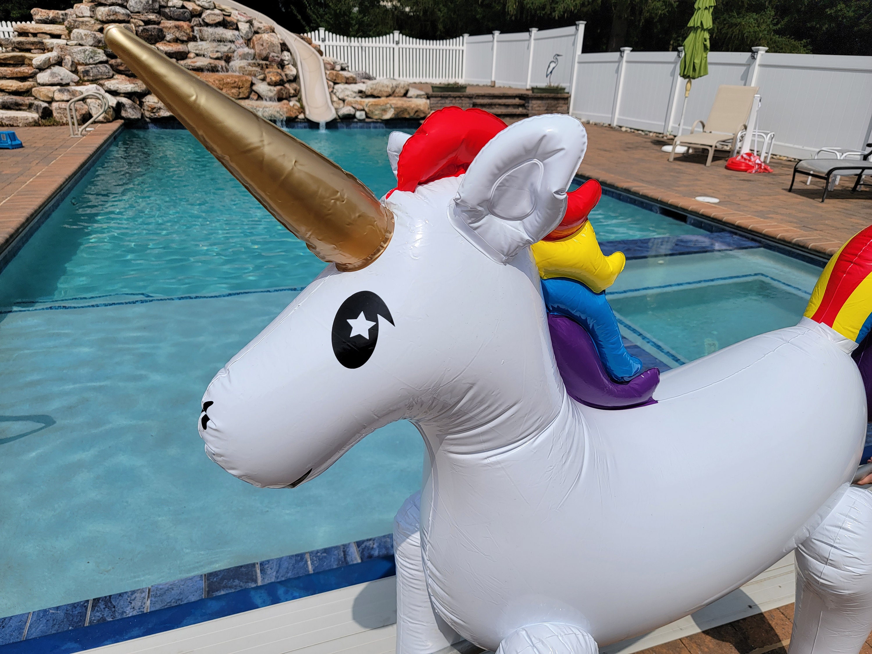 Unicorns Inflatable Pool - Tropical Tree