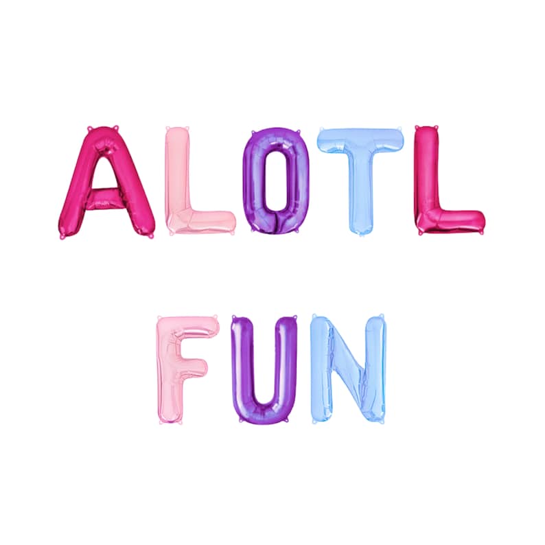 Op de afbeelding: Kleurrijke folieballonnen die "A LOTL FUN" spellen tegen een witte achtergrond. De letters zijn in tinten roze, paars en blauw, wat een feestelijke sfeer cre&euml;ert. Perfect voor een verjaardag of feest.