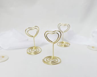 Set gouden houders voor tafelnummers, plaatsnamen of trouwborden | Hart metalen trouwkaarthouder, fotohouder