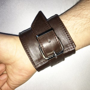 Pulsera brazalete con billetera, pulsera con hebilla marrón, billetera, billetera de viaje, escondite de dinero, compartimento secreto, billetera