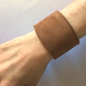 Pulsera de ante marrón con cartera, pulsera de piel de ante, pulsera de piel nobuck para hombre, pulsera de bolsa, pulsera de cuero con compartimento para dinero, compartimento secreto