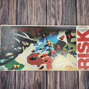 Vintage RISK Parker Brothers World Conquest Game 1975