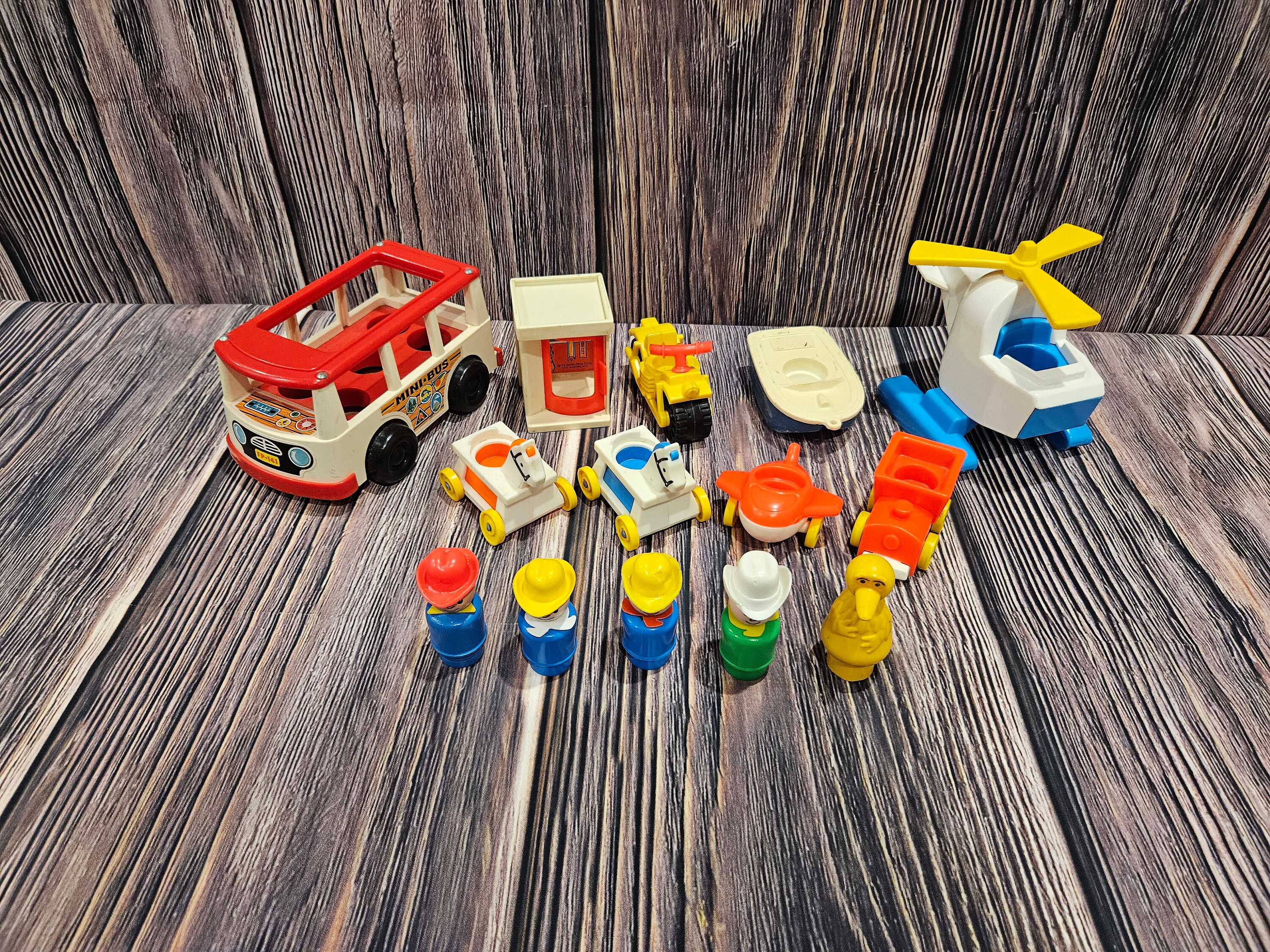 Vintage FISHER PRICE Little People