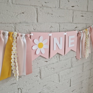 Striscione per seggiolone per il primo compleanno di Daisy, decorazioni per feste di compleanno a tema Daisy, striscione retrò boho groovy per il primo compleanno di Daisy.