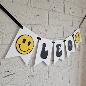 Bannière personnalisée d&#39;un joyeux anniversaire, décoration de fête d&#39;anniversaire rétro smiley, décorations pour le 1er anniversaire d&#39;un mec cool, banderoles de prénoms