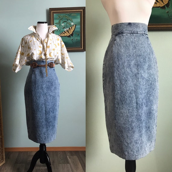 Vintage 1990's acid wash denim midi skirt by MariP