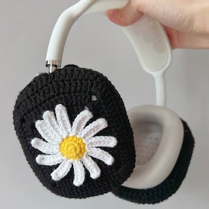 Crocheted Strawbery Airpods Max Cases Strawbery Headphone Covers Cute AirPod Max Cover Handmade Gifts