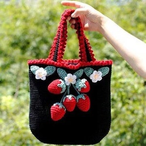 Handmade crochet strawberry bags Fruit bag, flower bags, romantic strawberry garden, beautiful and fashion handmade bag