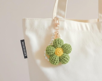Virkad blomma nyckelring handgjord nyckelring söt stil kawaii nyckelring handgjorda presenter till flickor väska nyckelringar