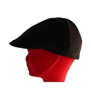 Men&#39;s Beret, Flat Cap in different colors and materials