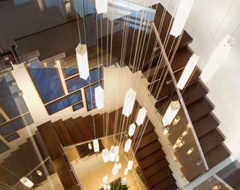 Lampadario in vetro unico per scale - Apparecchio di illuminazione lineare moderno per interni e arredamento contemporaneo