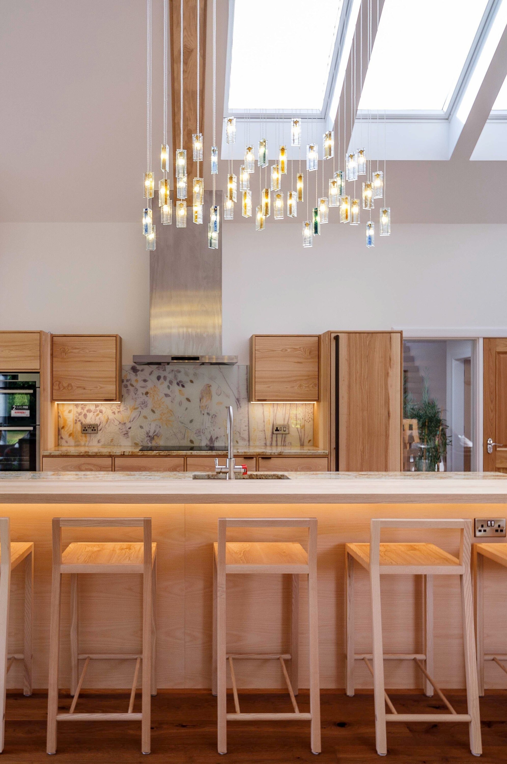 Drop down lights 2024 over kitchen island