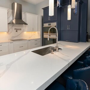 Lighting for Designers, Ambiance Kitchen Lighting, Kitchen Decor Lighting Ideas, Professional lighting, Custom Lighting, Kitchen Island Lamp image 2