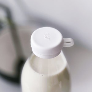 Refillable 1L Glass Milk Bottle With White Waterproof Personalised Minimalist Label Fridge Organisation Fridgescaping image 3