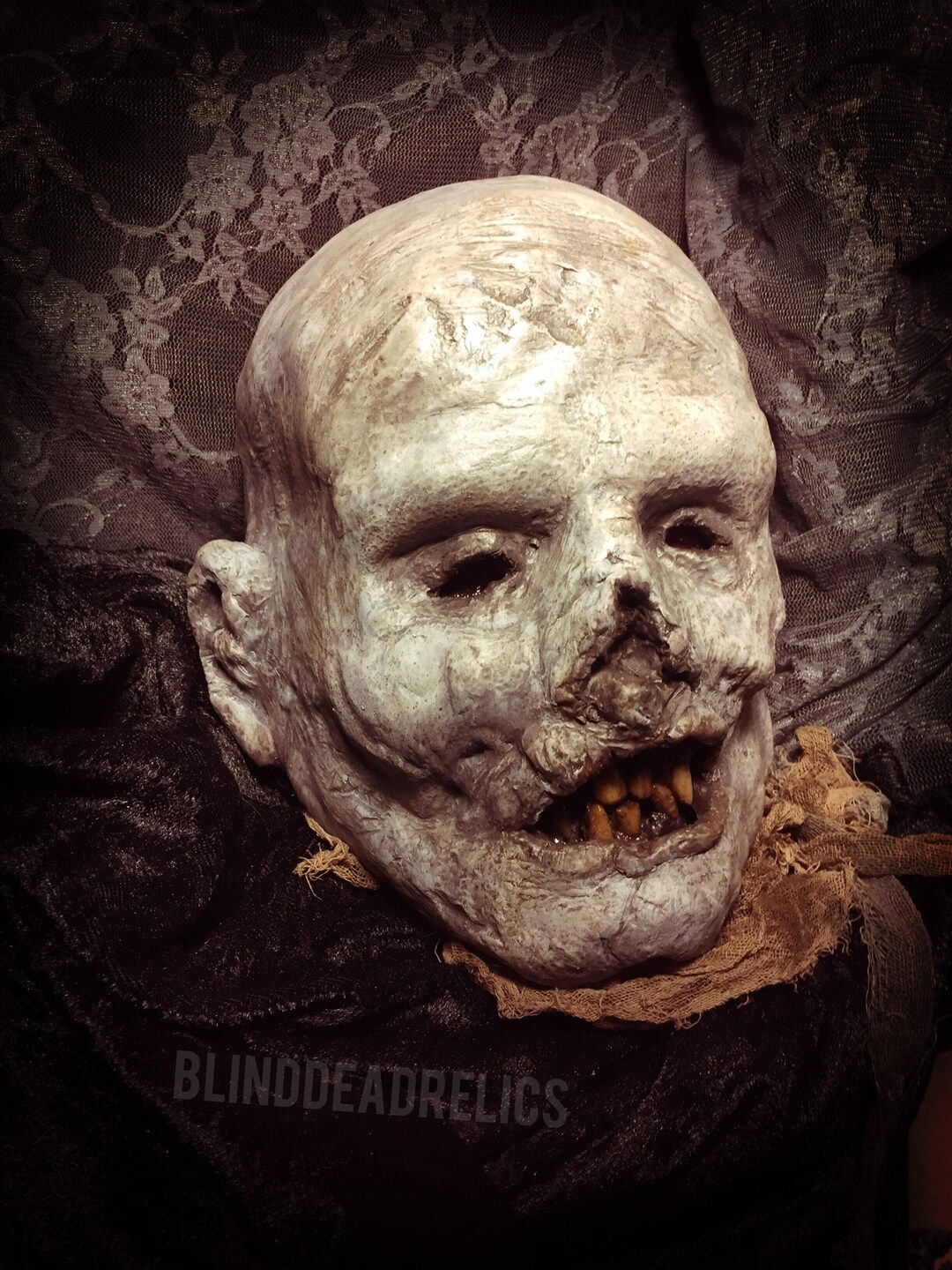 Mummified corpse head - RESIN, custom horror prop (Halloween/gothic/Horror/cemetery/graveyard/Egyptian)