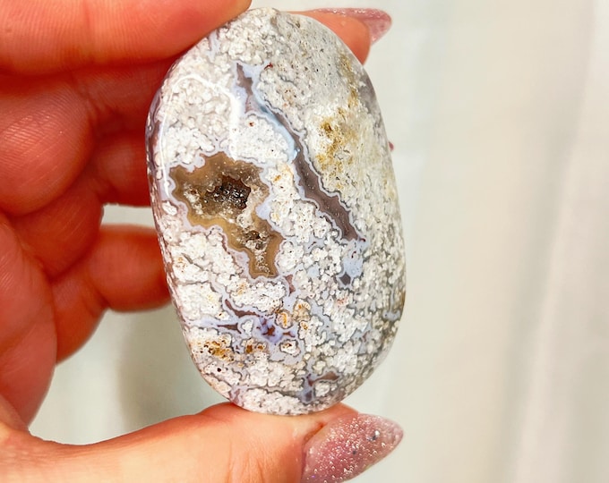 crazy lace agate / mexican agate - druzy cave (p)
