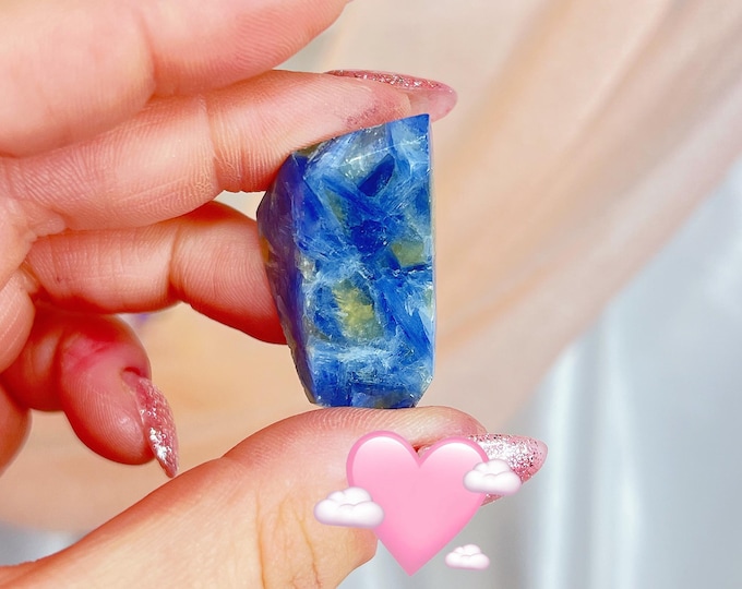 blue kyanite in quartz freeform (ff19)