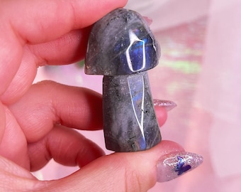 labradorite mushroom crystal carving (L)