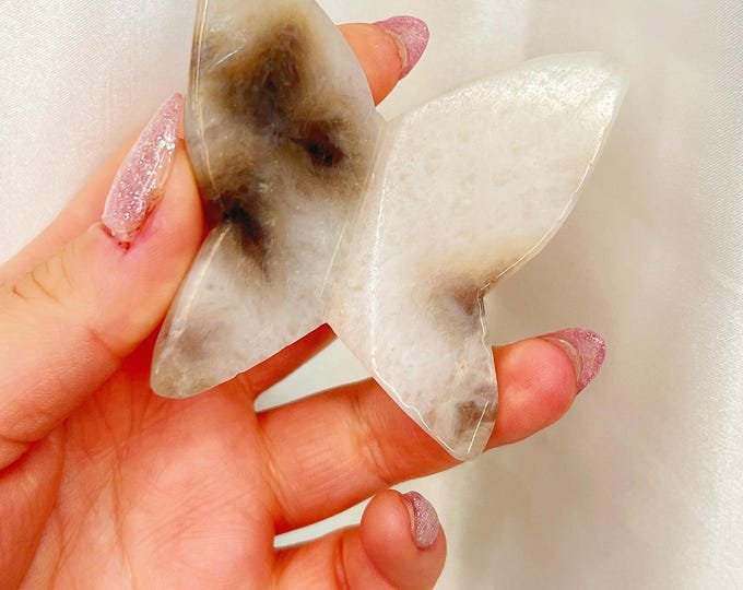 agate butterfly carving - 86g - sweet steal