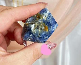 blue kyanite in quartz freeform (ff24)