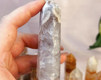 blue flower agate in quartz tower
