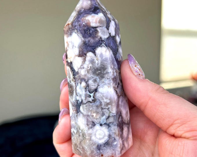 heavy navy blue flower agate tower with beige blossoms